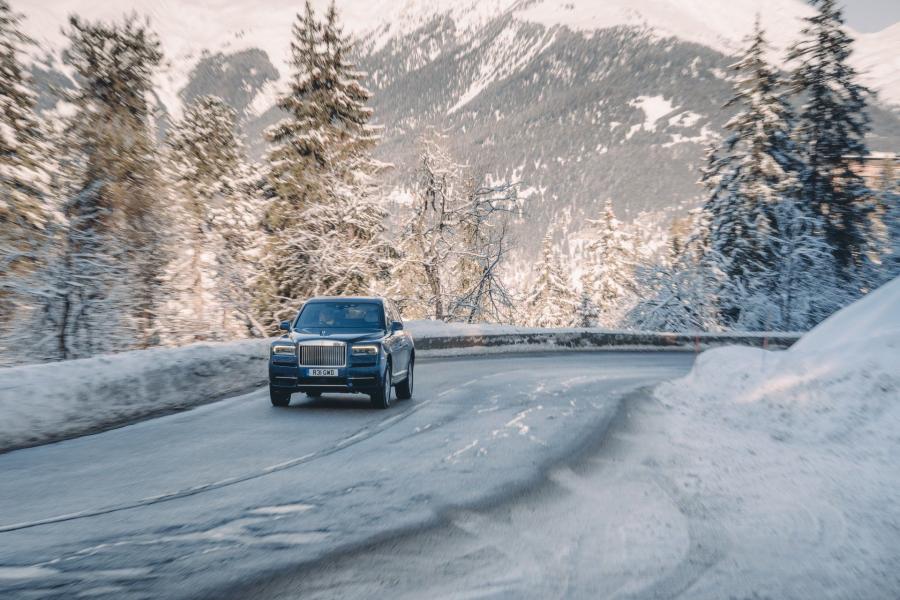  Rolls-Royce Cullinan 2018 года  (UK) (фото 6 из 7)